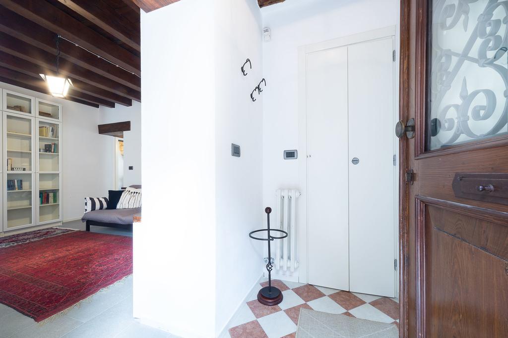 Appartement Ve.N.I.Ce Cera Casa Santo Stefano à Venise Extérieur photo