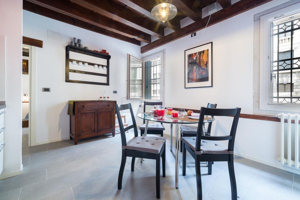 Appartement Ve.N.I.Ce Cera Casa Santo Stefano à Venise Extérieur photo