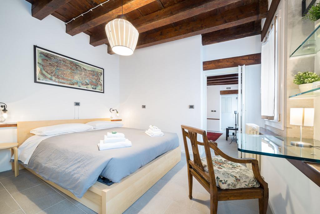Appartement Ve.N.I.Ce Cera Casa Santo Stefano à Venise Extérieur photo